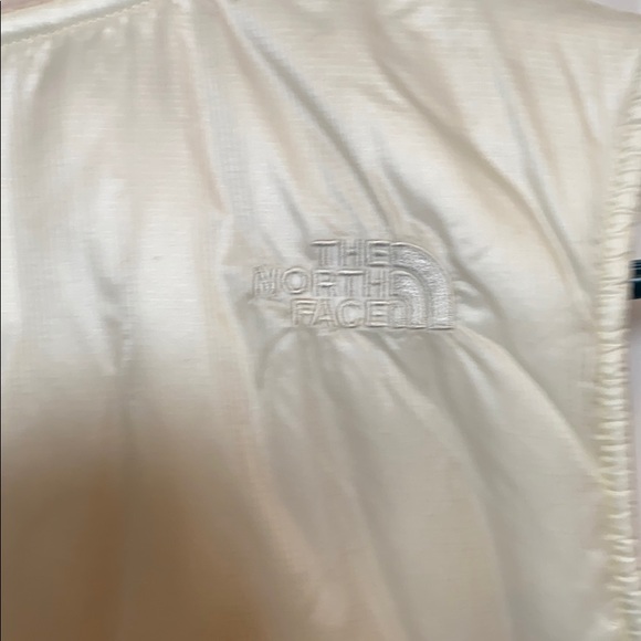 The North Face woman’s vest sz medium - Picture 5 of 7